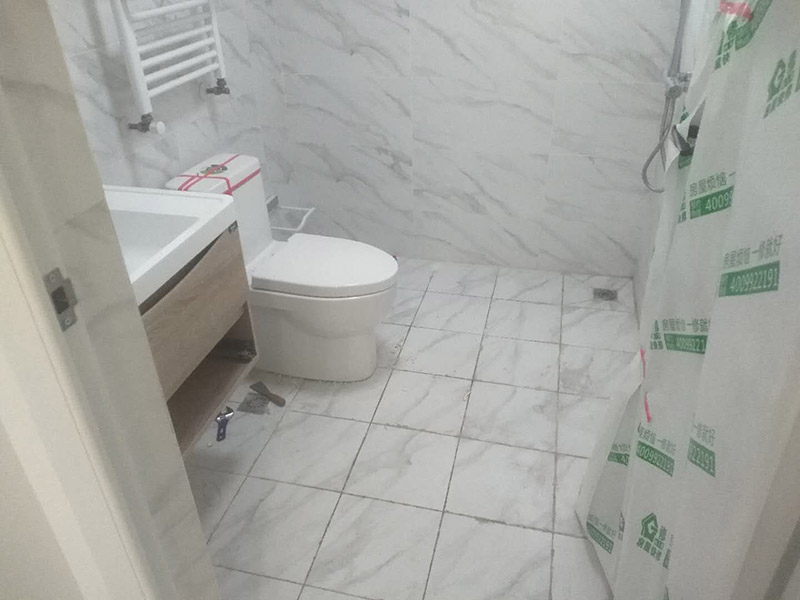 衛生間瓷磚不砸怎么翻新