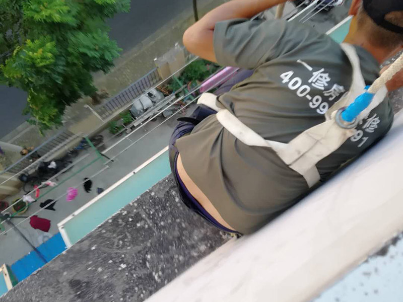 作為普通消費者，應(yīng)該如何去判斷房屋防水補漏公司是否專業(yè)靠譜呢
