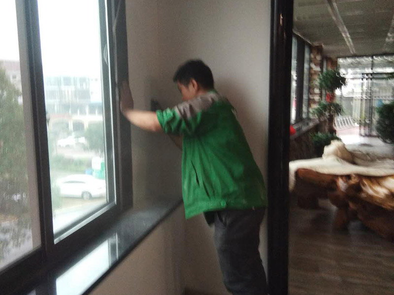 南昌墻面脫落怎么修補,南昌墻面脫落翻新要注意什么