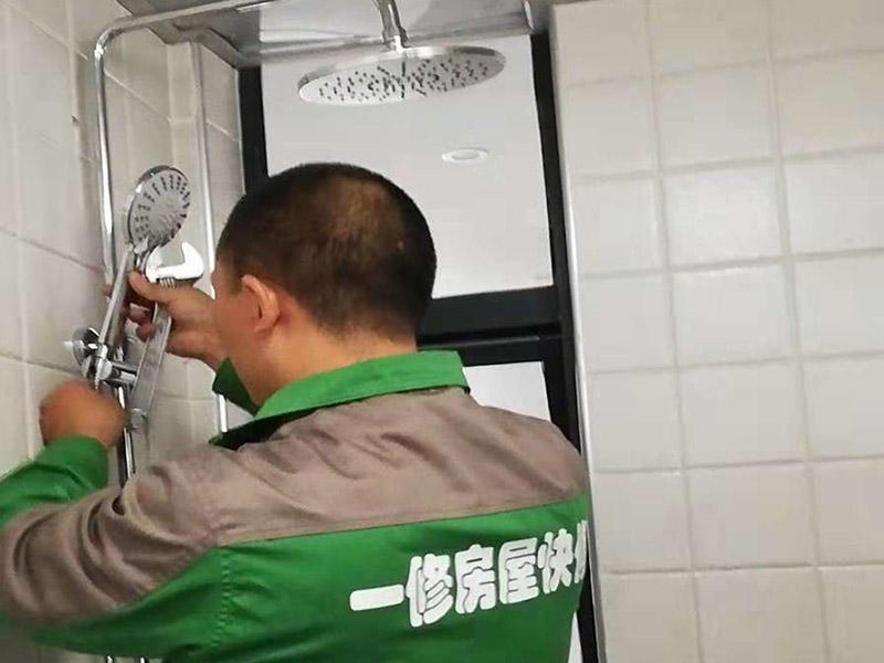重慶浴霸安裝公司,重慶浴霸安裝師傅,重慶安裝浴霸收費(fèi)多少錢