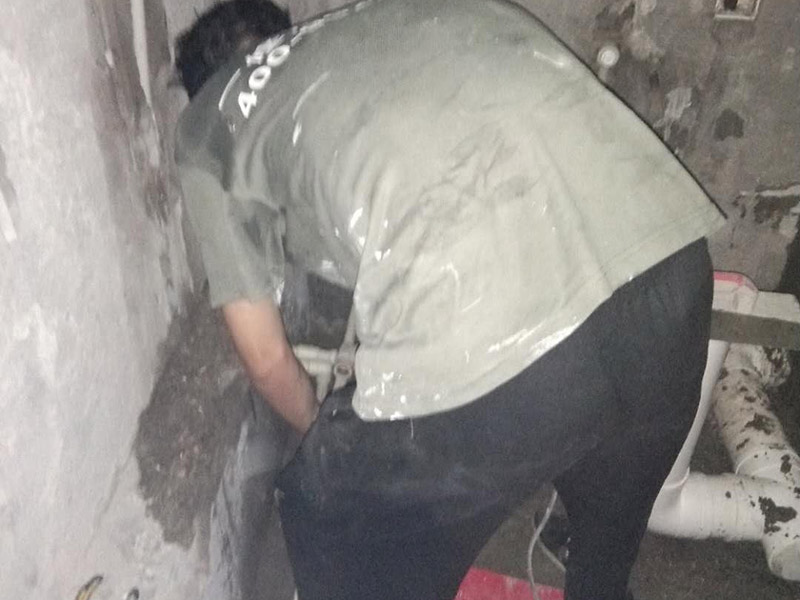請問衛生間漏水怎么解決，衛生間漏水一