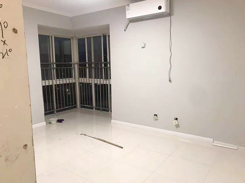深圳老房子客廳翻新刷漆多久能住？